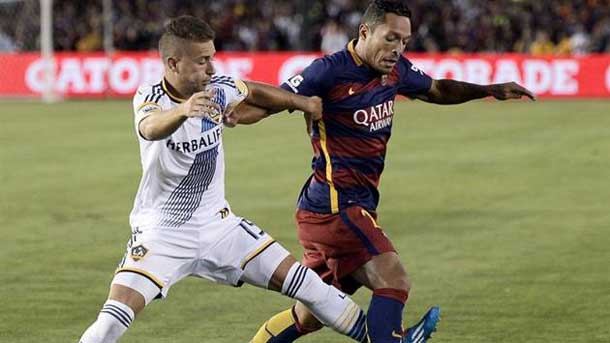 Luis Enrique convinced to Adriano so that it remained