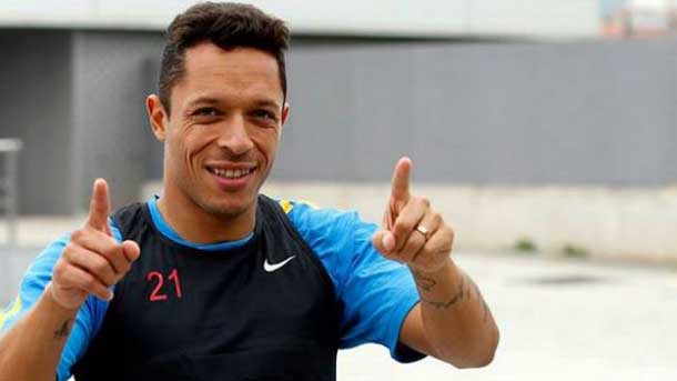 The FC Barcelona will accept the exit of Adriano