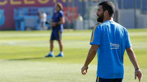 The RFEF and the clubs will support to the Barça with Burn Turan