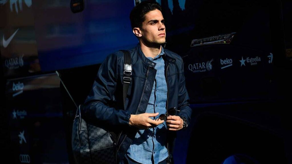 The moment of Marc Bartra, against the Depor and in the “classical “” eleven of the Barça