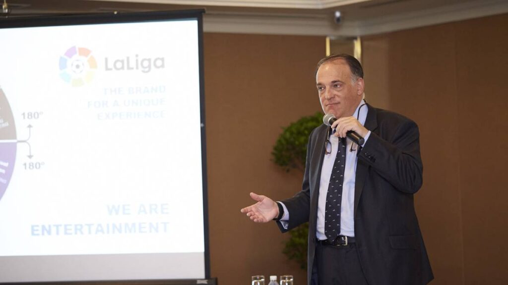 The FC Barcelona leaves planted to the president of the League BBVA