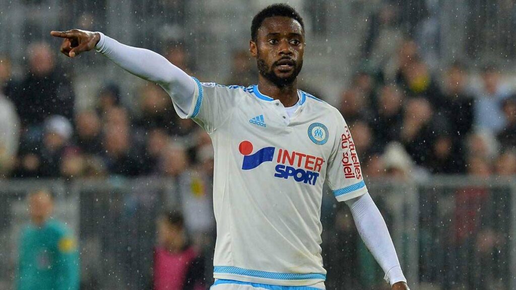 The Lyon opens him the door to Umtiti fichando to his successor