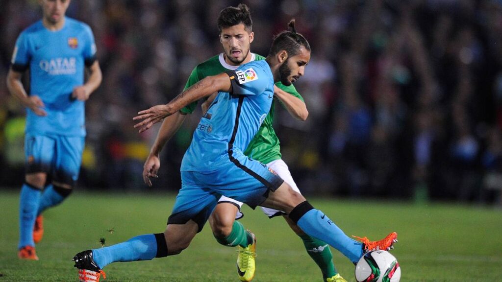 To the FC Barcelona complicates him  the course of Douglas