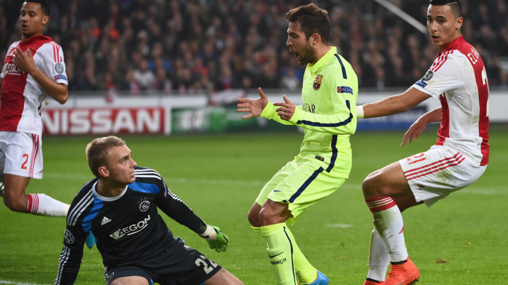 Like this it plays Cillessen, the future goalkeeper of the FC Barcelona