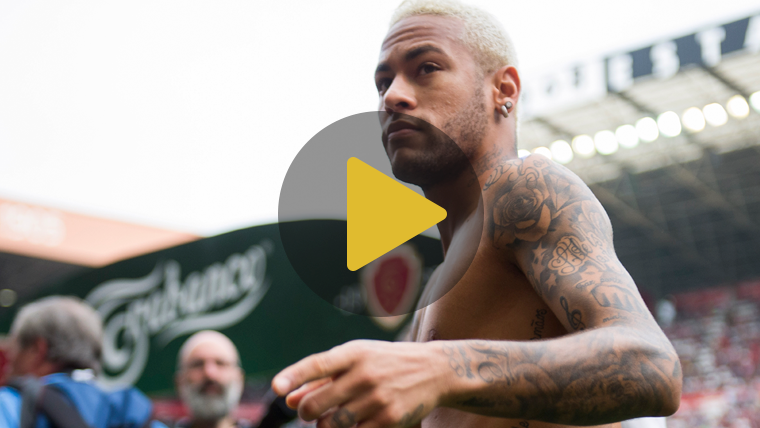 The lovely detail of Neymar Jr with a disabled