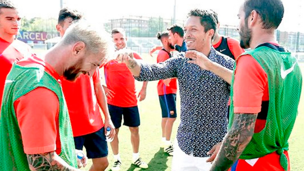 Adriano only has good words for the Barça