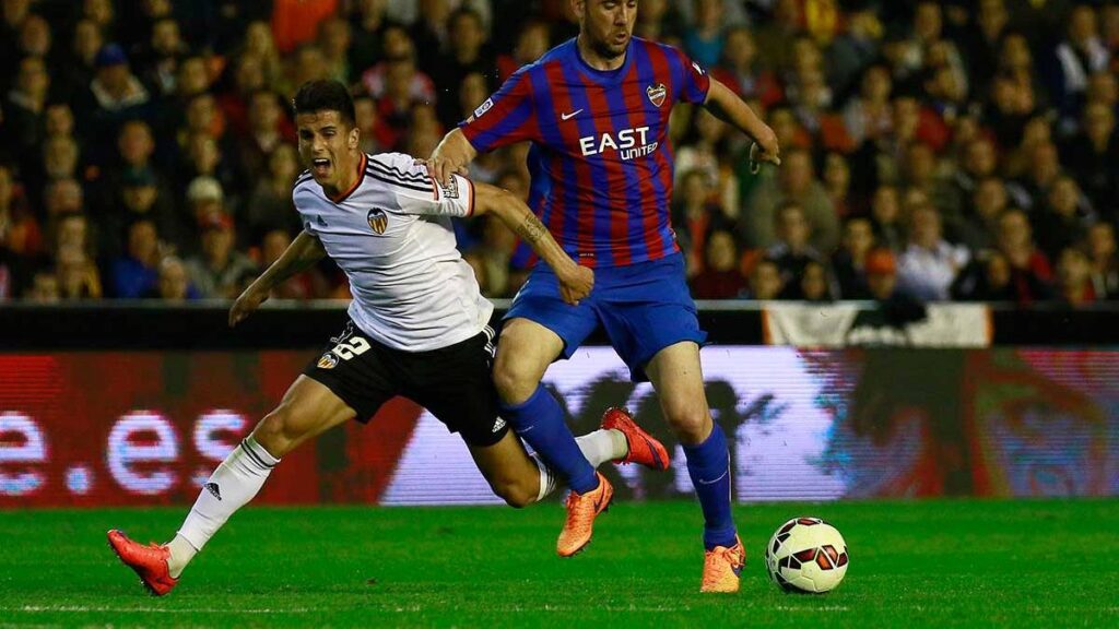 Robert Fernández watched to Cancel in Mestalla