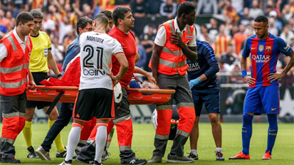 Tremendo Anger of Struggle with Enzo Pérez by lesionar to Iniesta