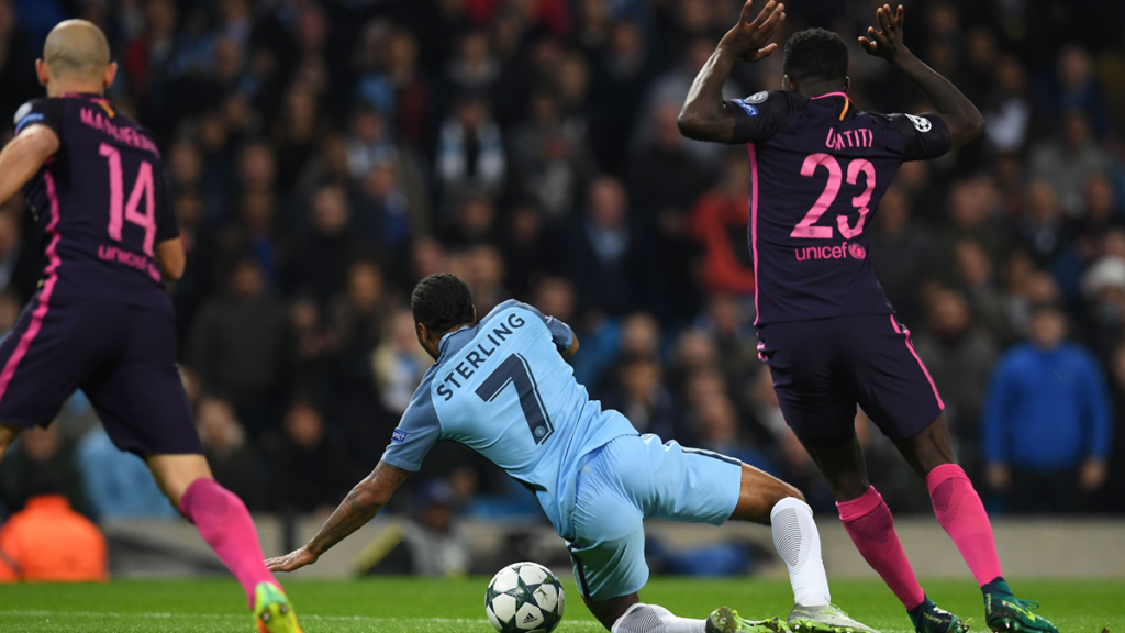 HIT: Good decision of Kassai in the no-penalti of Umtiti