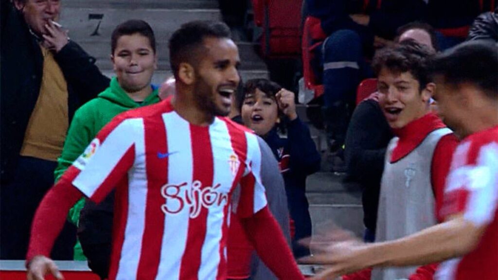 Douglas Pereira already annotates goals with the Sporting!