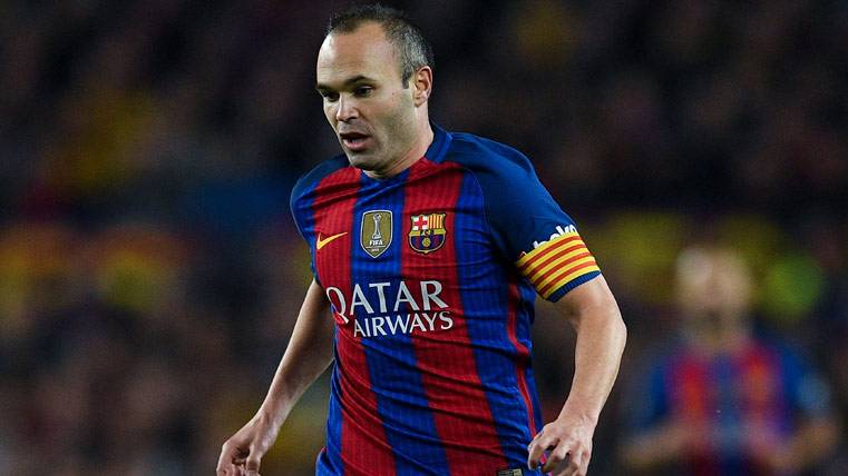 Alcácer And Aleix, the only that have played less than Iniesta