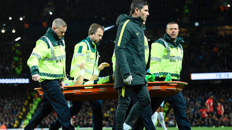 Injury of Claudio Bravo to close a damned season