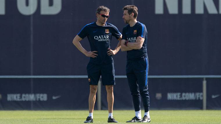 The sentence that attribute to Unzué on Neymar and Ronaldinho