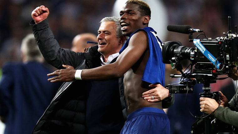 Mourinho and Pogba give back to the United to the Champions League