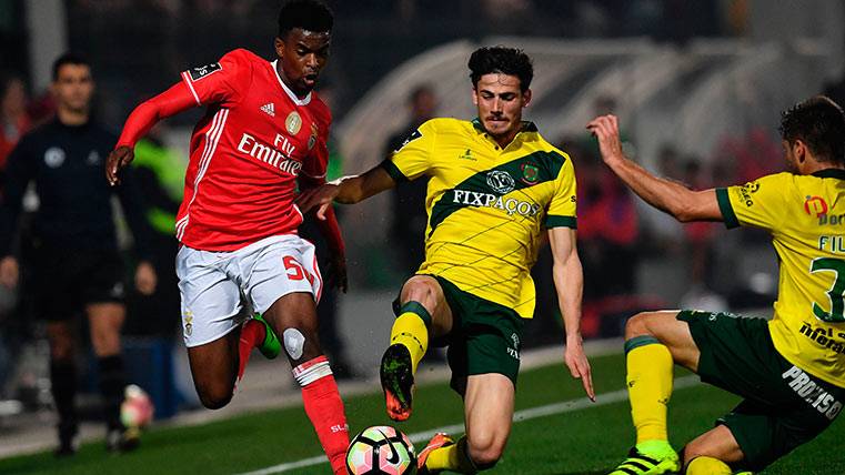 This is what asks him the Benfica to the Barça by Nelson Semedo