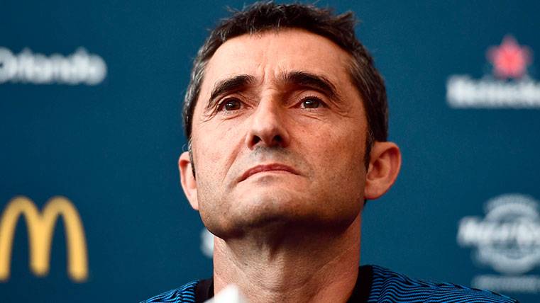 Ernesto Valverde already dominates the changing room of the Barça