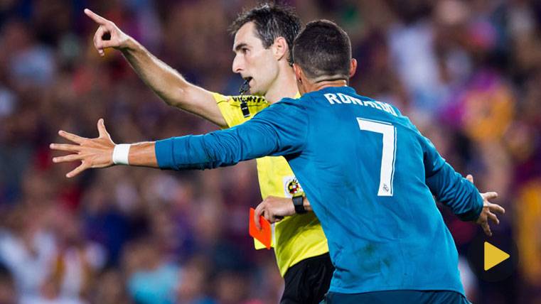 Push of Cristiano Ronaldo to the referee and… There will be sanction?
