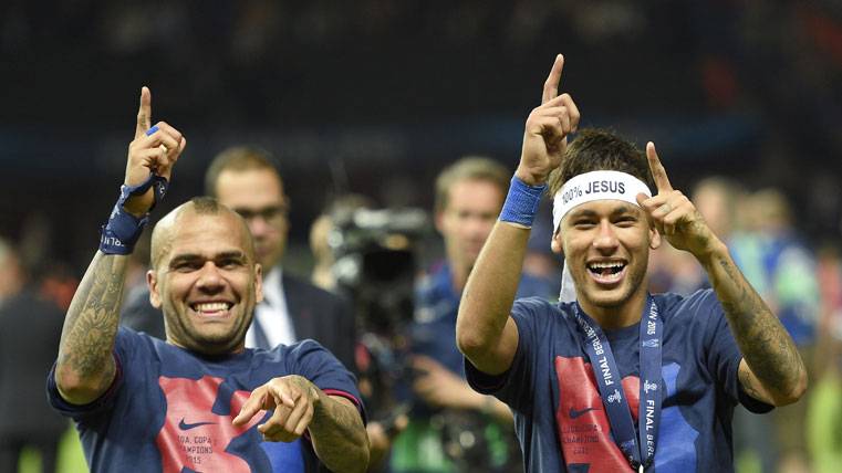 Neymar And Alves want to seduce now… To Alexis Sánchez!