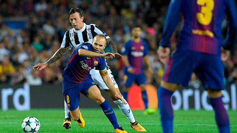 The Juventus pronounces  on the interest by Andrés Iniesta