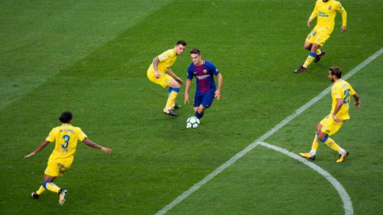 Denis Suárez, increasingly unsuspecting and adding