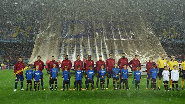 The banner of the Barça in favour of the dialogue in Catalonia