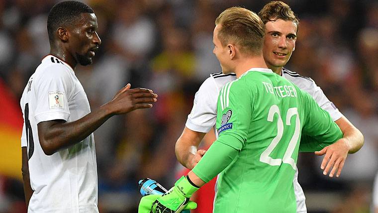 Ter Stegen Pronounces  on the possible signing of Goretzka