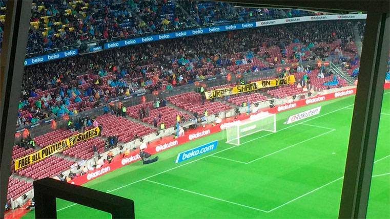 Banners of “justice” and chants of “freedom” in the Camp Nou