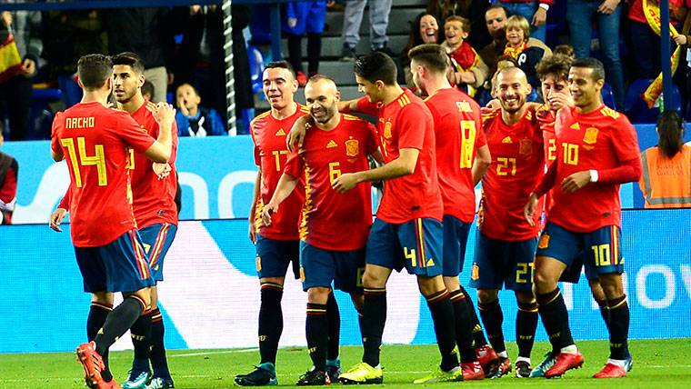 Goals of Iniesta and Jordi Alba in the best version of Spain