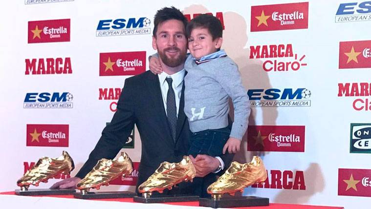 The congratulation of Antonella to Leo Messi by his Boot of Gold
