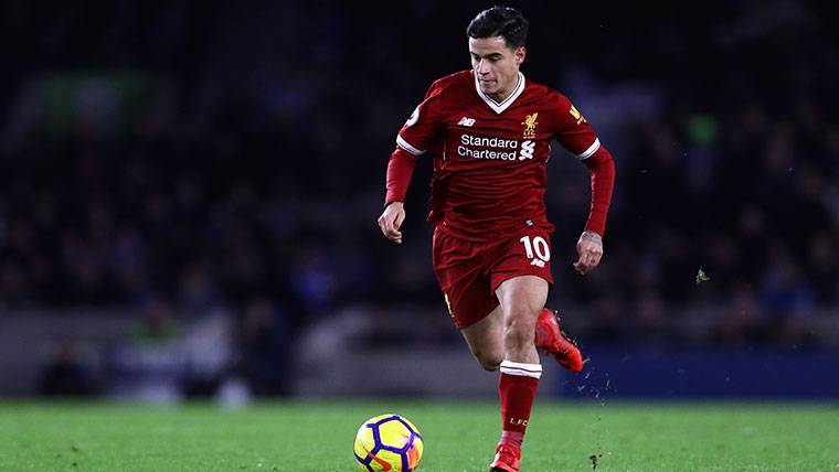 Coutinho, had to recess  the wage to play in the Barça