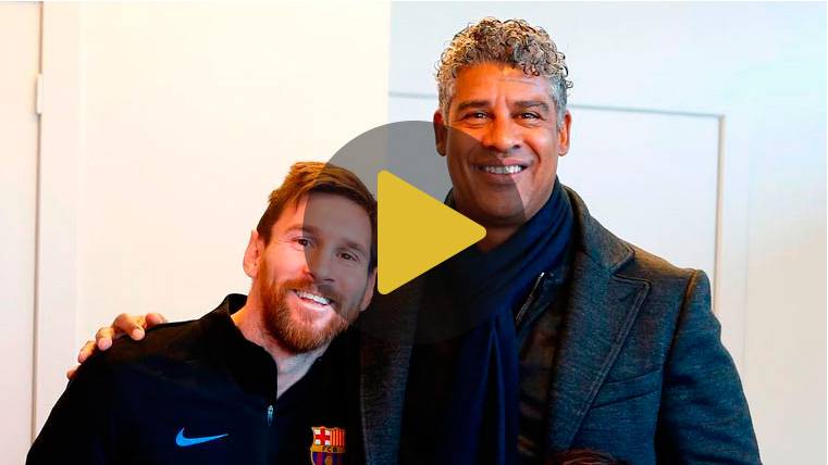 Rijkaard, in the training and photographies beside Leo Messi