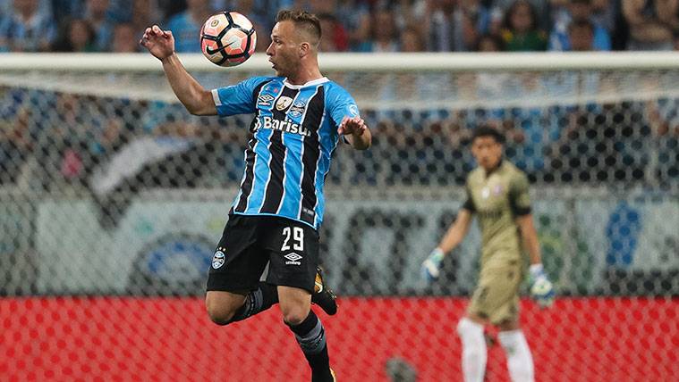 The signing of Coutinho descarta, for the moment, the arrival of Arthur