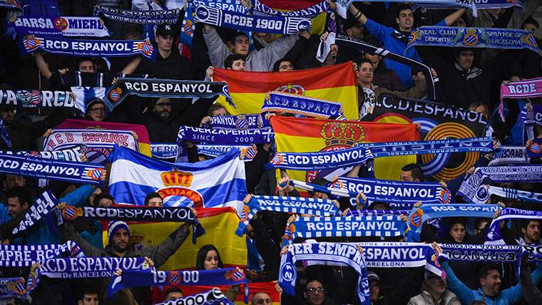 LaLiga Reports to the Espanyol by chants against Hammered and the Barça