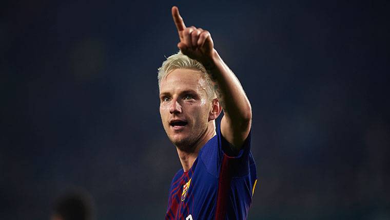 Rakitic, to the height of Messi and Ter Stegen in the Barça 2017-18