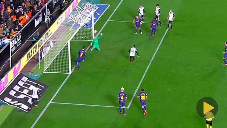 Cillessen Showed that it is a ‘porterazo’ with a feline stop