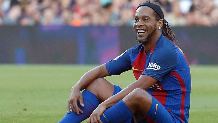Ronaldinho Will go back to play with the T-shirt of the FC Barcelona