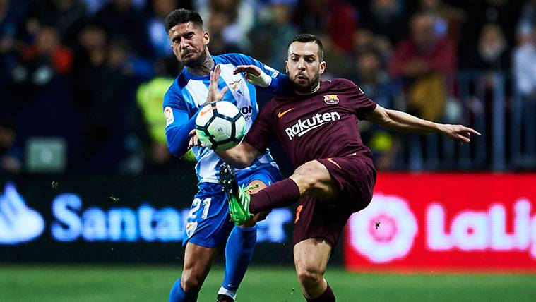 Samuel García excused publicly with Jordi Alba after his entrance