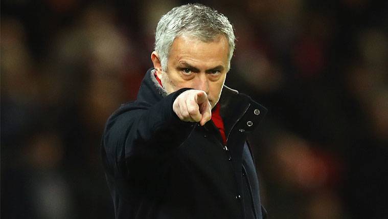 Mourinho justifies with an interminable speech his failure with the Manchester United!