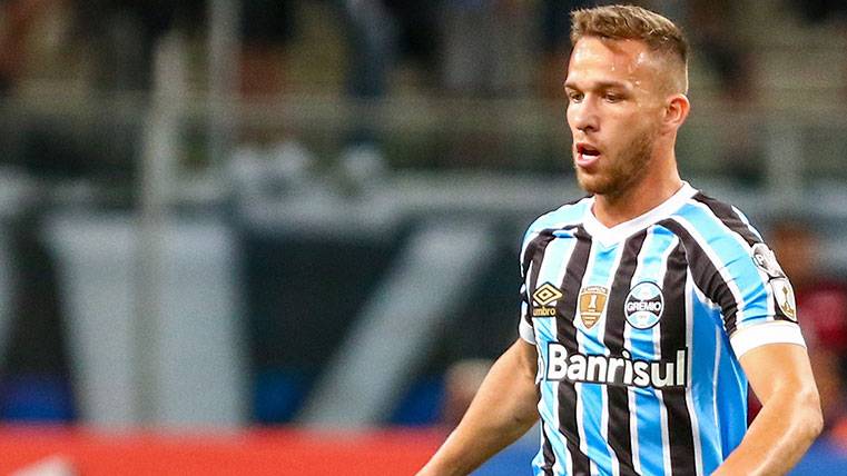 Ernesto Valverde will value if it advances  the arrival of Arthur to the Barça