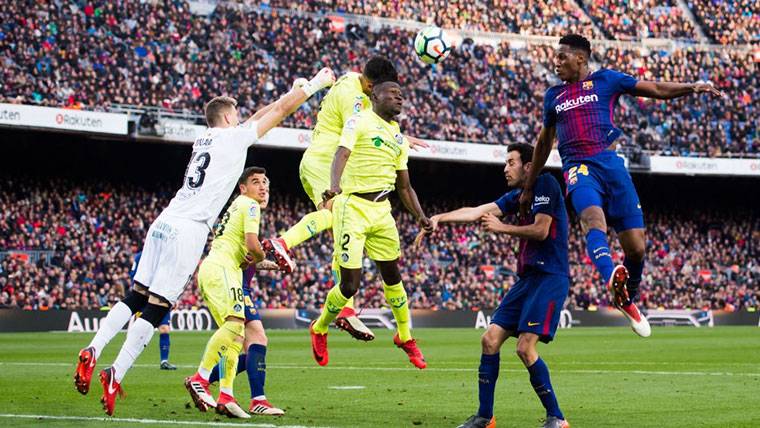 The Fenerbahçe contacts with the Barça to carry  to Yerry Mina