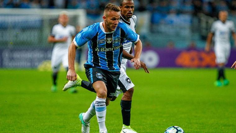 The details of the presentation of Arthur Melo with the Barça
