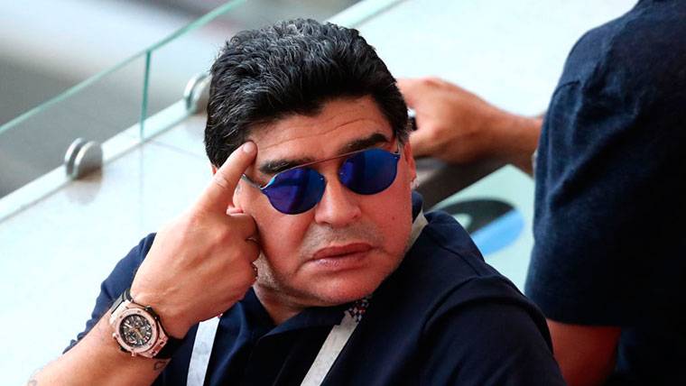 The message of Maradona defending to Leo Messi by the World-wide