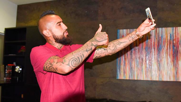 Arturo Vidal surpasses the medical proofs with the FC Barcelona