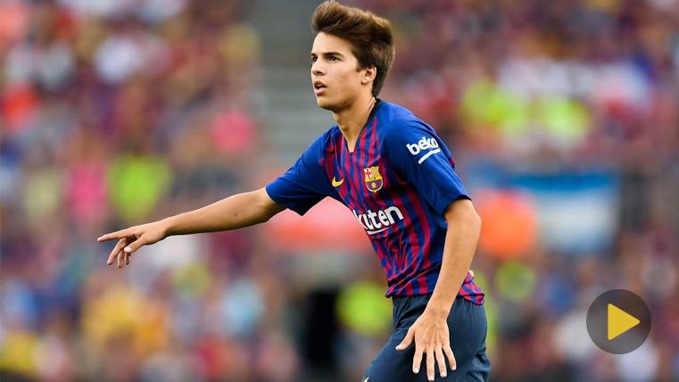 Riqui Puig premières  in the Camp Nou ilusionando to the culés with several details of quality
