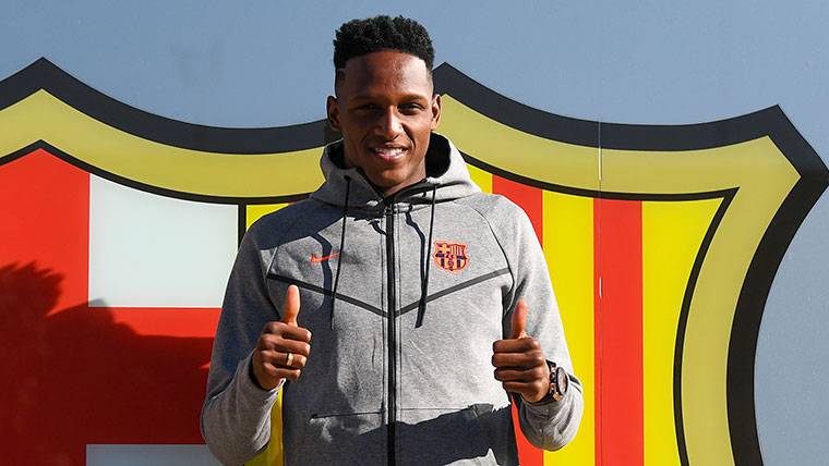 Yerry Mina sacks  of the Barça and leaves the open door to go back