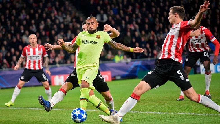 The double occasion of Arturo Vidal that generated panic to the PSV