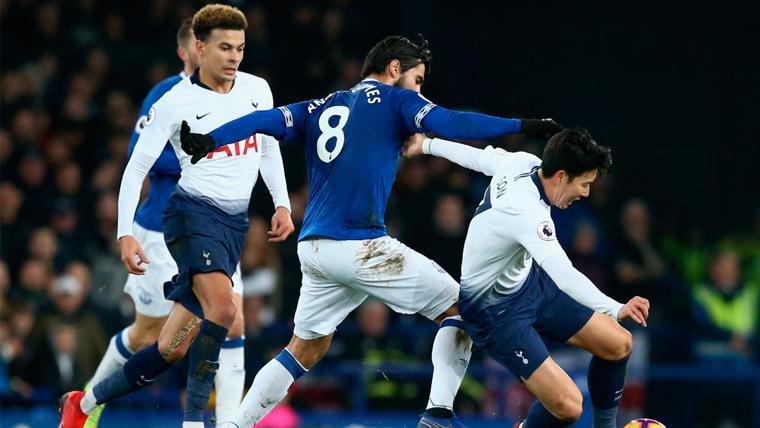 It go day for André Gomes! The Everton falls goleado and leaves  lesionado