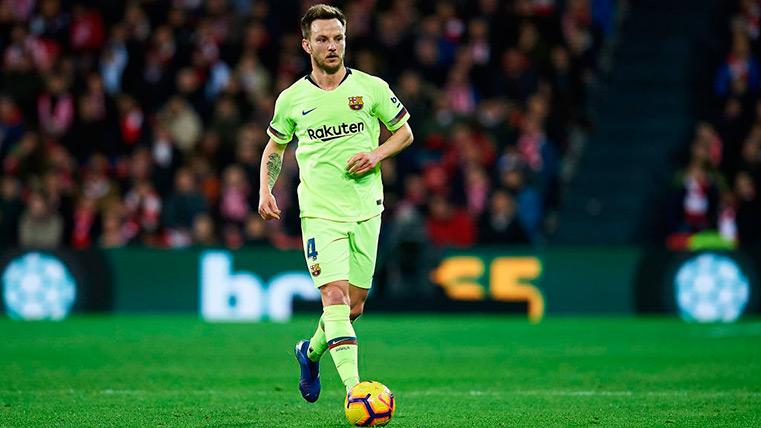 The players of the Barça that they could go out in summer to do box