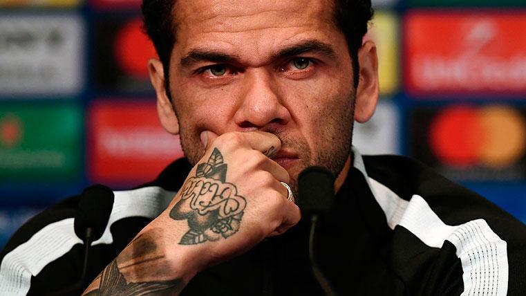 The Seville would be thinking in repescar to Dani Alves in summer