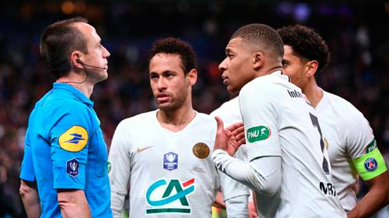 Mbappé, expelled by a wild entrance in the defeat of the PSG in the final of Glass